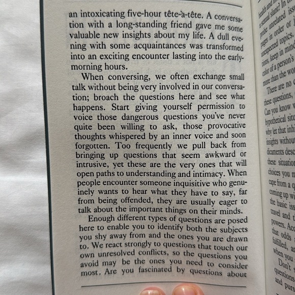 Book: The Book of Questions - Picture 3 of 11